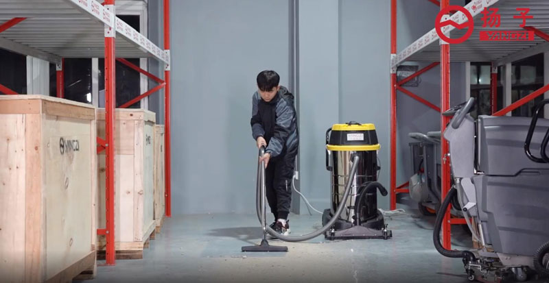 使用工業吸塵器保持您的車間和生產設施清潔 使用工業吸塵器保持您的車間和生產設施清潔