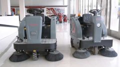 機械式清潔節(jié)省人力物力,駕駛式掃地機選揚子 機械式清潔節(jié)省人力物力,駕駛式掃地機選揚子